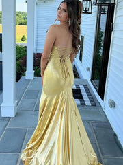 Yellow Mermaid Strapless V-Neck Metallic Sleeveless Prom Dress with Slit